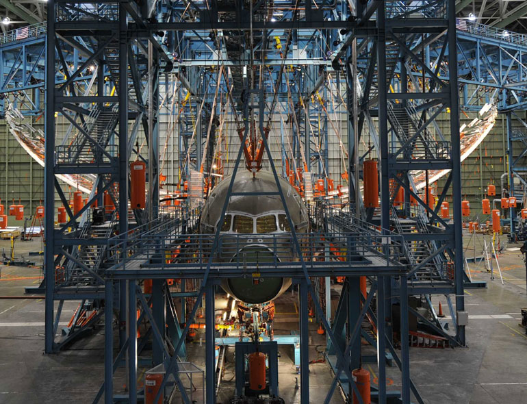 Testing the Boeing 787 wing for stress took a newly designed and built test rig.