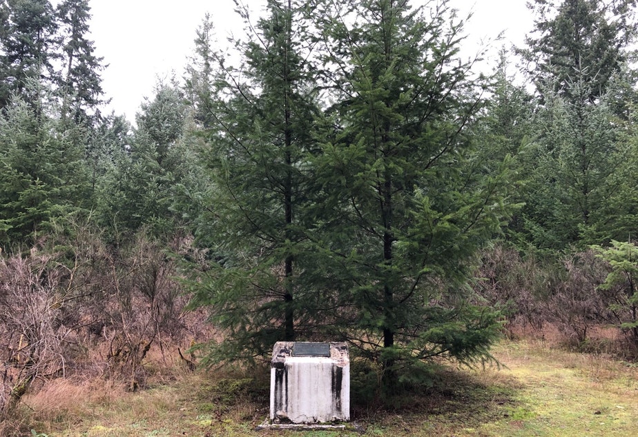 Marker, DuPont Washington. Reads: "Site of Methodist Episcopal mission, Est 1841. At this place the first Fourth of July celebration West of the Mississippi River was held in 1841 by Capt. Charles Wilkes of United States Exploring Expedition then anchored off mouth of Sequalitonew Creek"