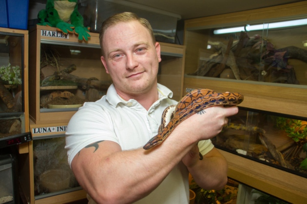 Jon Spry of CJS Exotics with Blade the Rainbow Boa. Ref exe 07 19TI 9895. Picture: Terry Ife