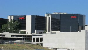 OIC hawthorn east Coles HQ from Tooronga Rd. User:Orderinchaos [CC BY-SA 3.0 (https://creativecommons.org/licenses/by-sa/3.0)]