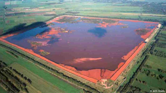 Red mud dump near Stade