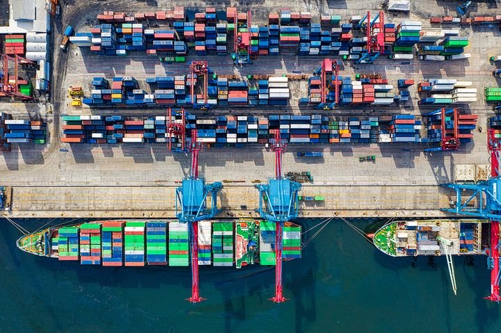 Shippers and 3PLs can use the cloud-based Bid$ense to quickly lock in contract rates. - Photo: Tom Fisk via Pexels