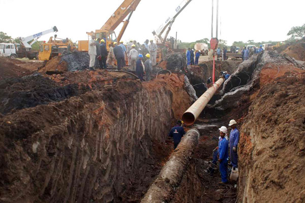 Workers from the Sudanese oil pipeline in the