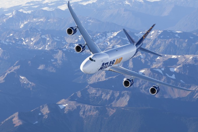 Atlas 747-8f Air to Air