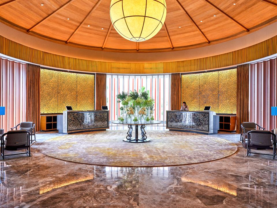 Luxury China travel hotel coronavirus
