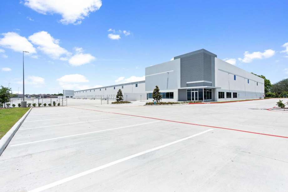 Hallmark Floors purchased the recently built distribution center at 730 Genoa Red Bluff Road from Vigavi SEDC. Photo: CBRE