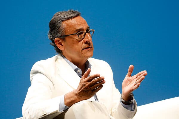 Antonio Lucio had been tasked with unifying all of Facebook’s sub-brands — including Instagram, WhatsApp and Messenger — and bringing them under the Facebook umbrella. 