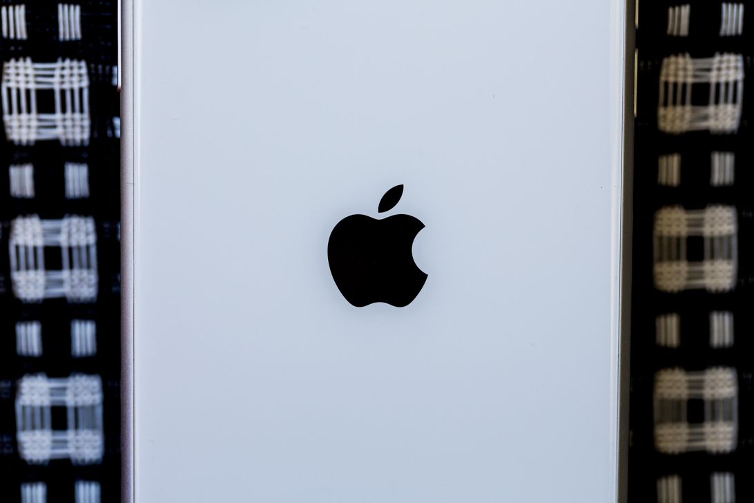 apple-iphone-logo-3743