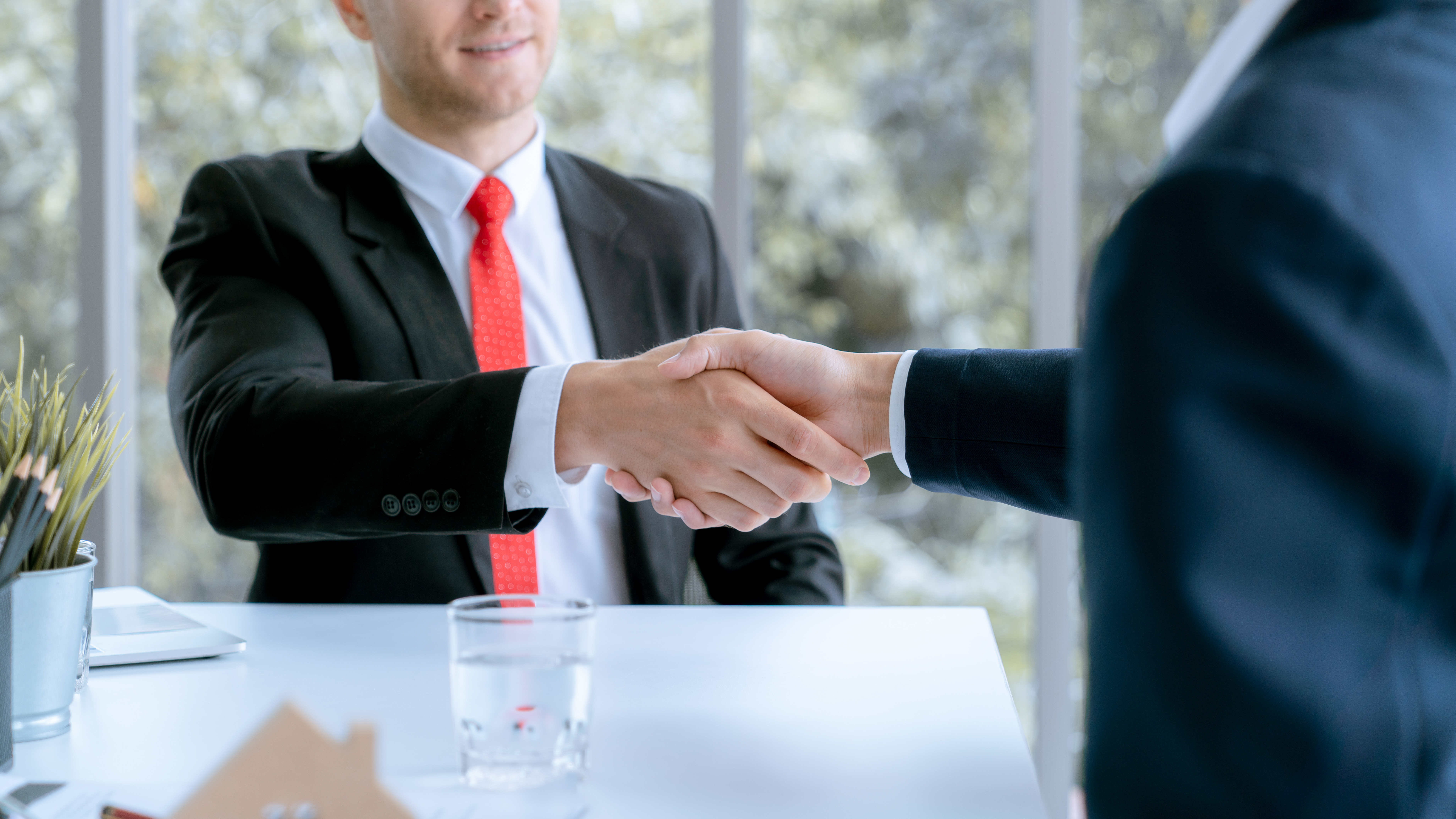 The Importance of Balancing Cash Management with Supply Chain Relationships