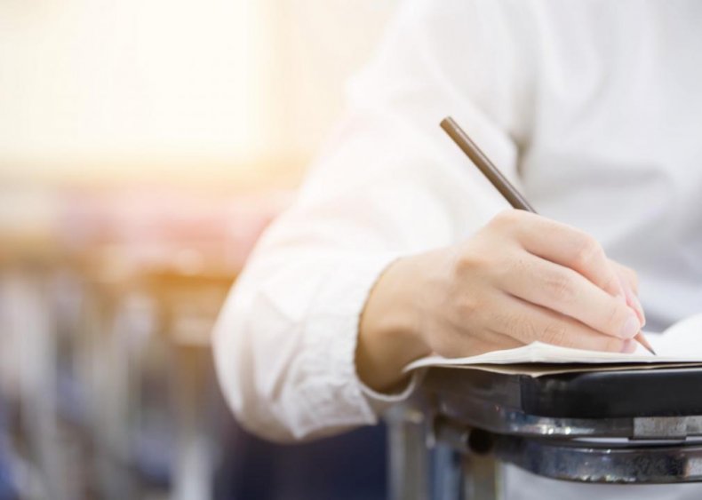 #91. Li Yongxin and family