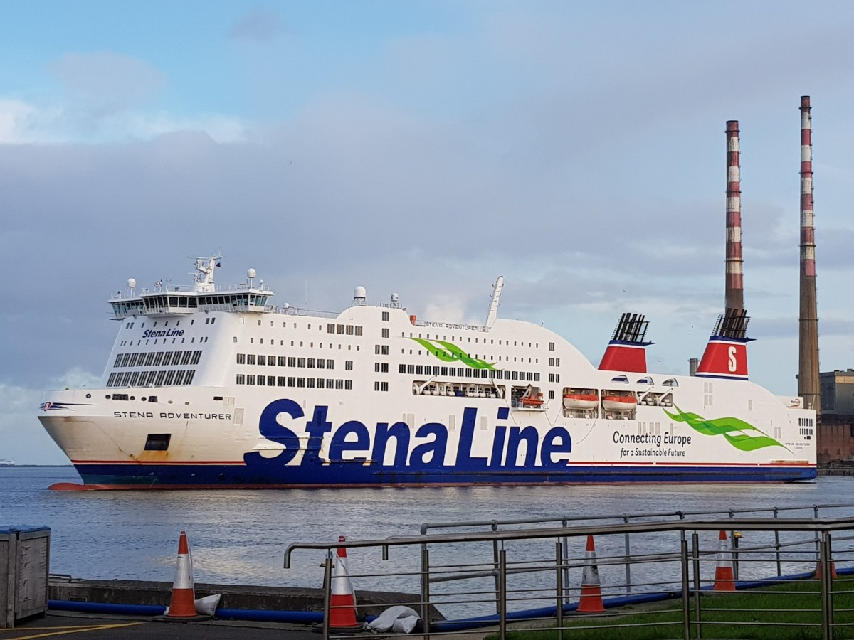 STENA ADVENTURER swings on to Dublin Port's berth 51, 23 October 2020. © Robbie Cox.