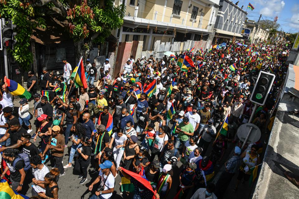 12 Sep: Thousands of protestors march in Mauritius demanding transparency on the Wakashio oil spill in Mauritius, but being ignored by the global shipping community