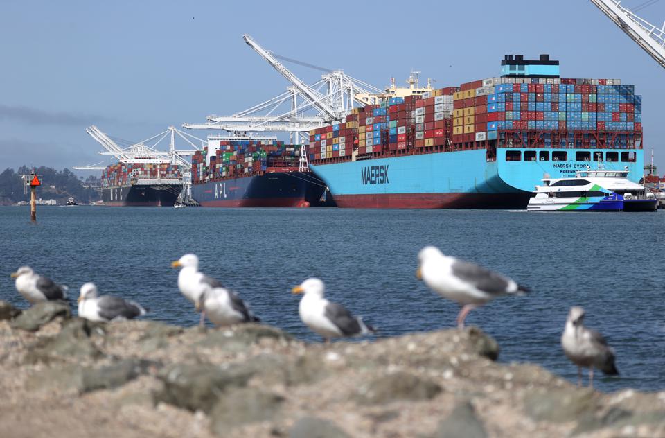 18 Sep 2020: Container ships sit parked  at the Port of Oakland, California. The U.S. current-account deficit expanded in the second quarter to $170 billion from a revised $111.5 billion in the first quarter, a 52.9% increase. 