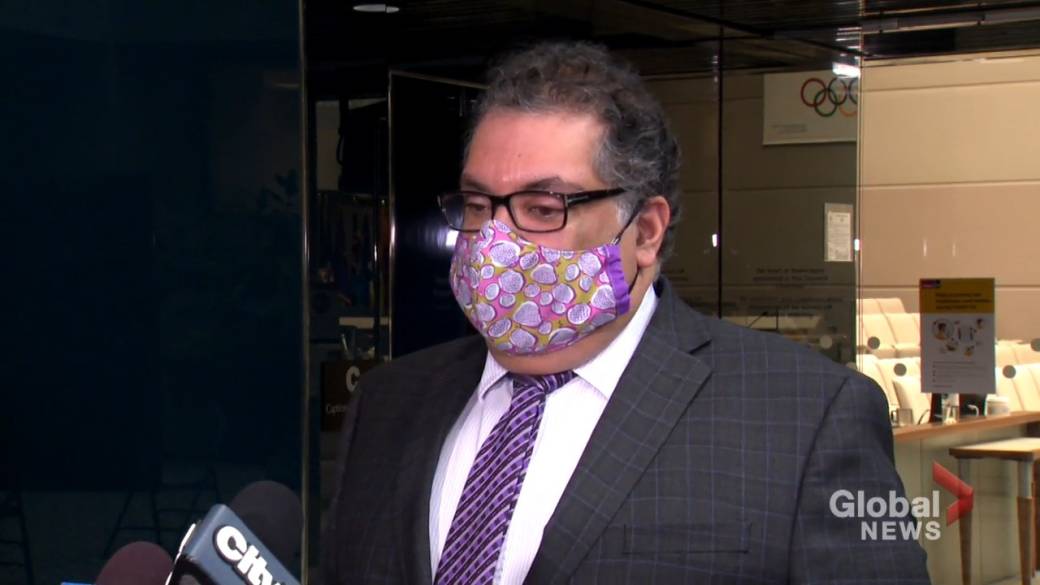 Click to play video 'Calgary mayor says city will consider a state of local emergency'