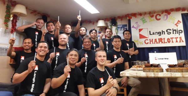 langh ship charlotta crew welcome (600 x 450)