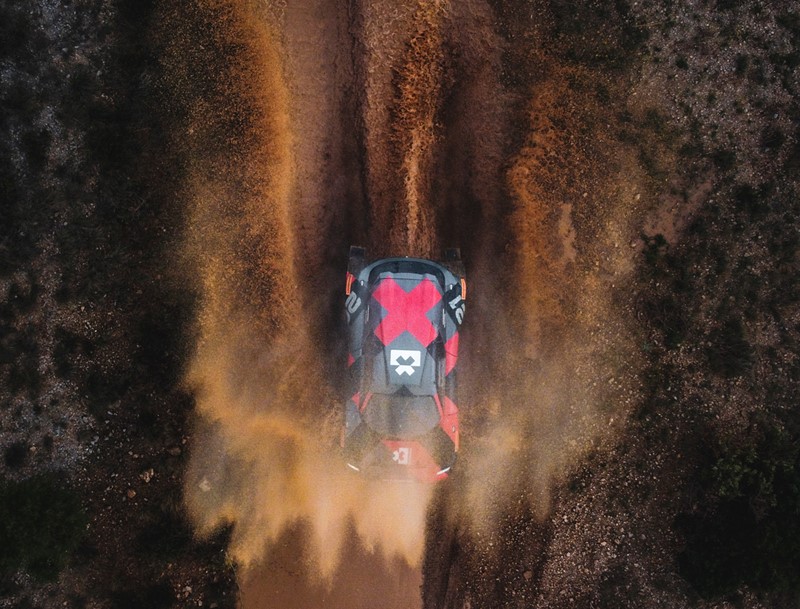 Extreme-E racing car viewed from above - inline