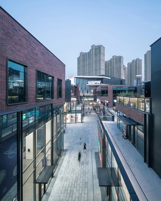 Look to game hall. Image © ZY Architectural Photography