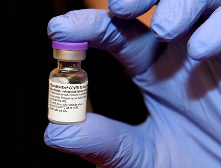 UNLV Begins To Vaccinate Medical School Students For COVID-19