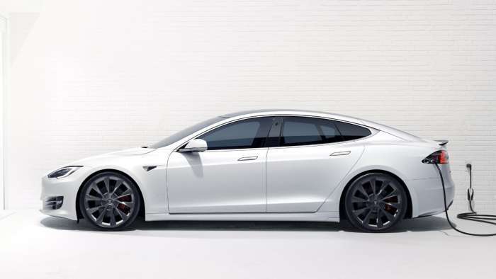 First Image of Clad Refreshed Model S & X Sighted In Tesla’s Fremont Factory Tesla Model S