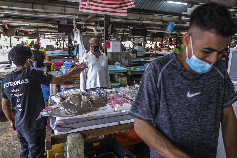 A general view of the Selayang wholesale market during the movement control order, January 13, 2021. — Picture by Hari Anggara