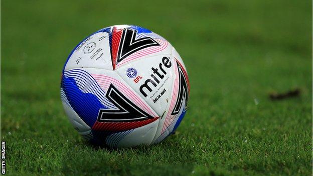 EFL ball for the 2020-21 season