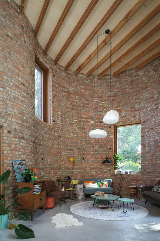 Is It Possible To Create Lightweight Bricks By Recycling Cigarette Butts?, gjG House / BLAF Architecten. Image © Stijn Bollaert