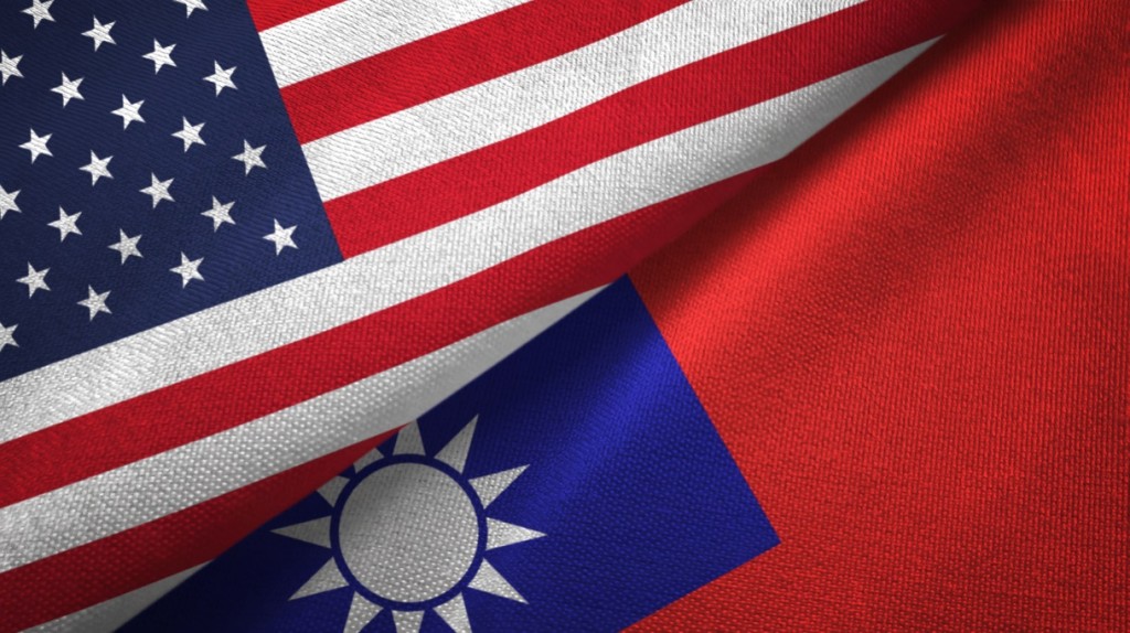 Taiwan and US flags (Getty Images)
