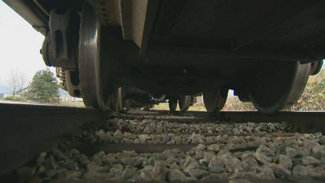 Click to play video: 'CP Rail reopens key line between Vancouver and Kamloops after extreme weather disaster'