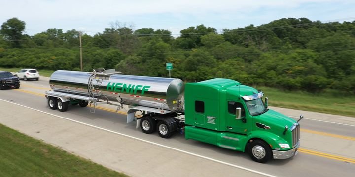 The agreement between Heniff Transportation and Thompson Truck Centers is a fleet-as-a-service model where Thompson will provide the sales, service, maintenance, and energy infrastructure required to operate the Nikola Tre BEV trucks. - Photo: Heniff Transportation Linkedin
