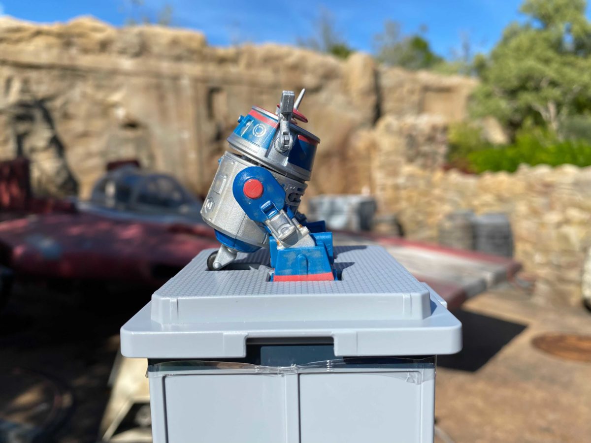 wdw-droid-factory-mystery-crate-action-figures-24-1734438