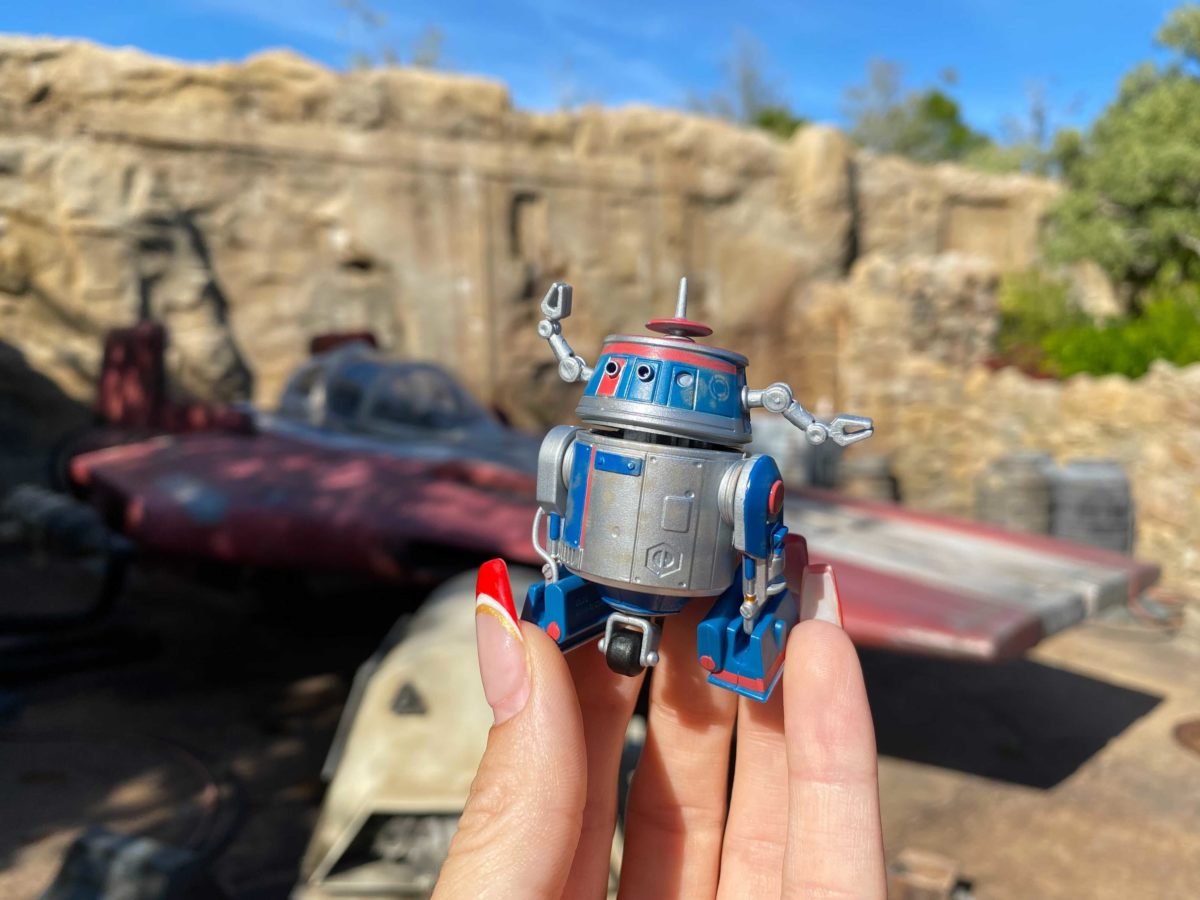 wdw-droid-factory-mystery-crate-action-figures-26-4916184