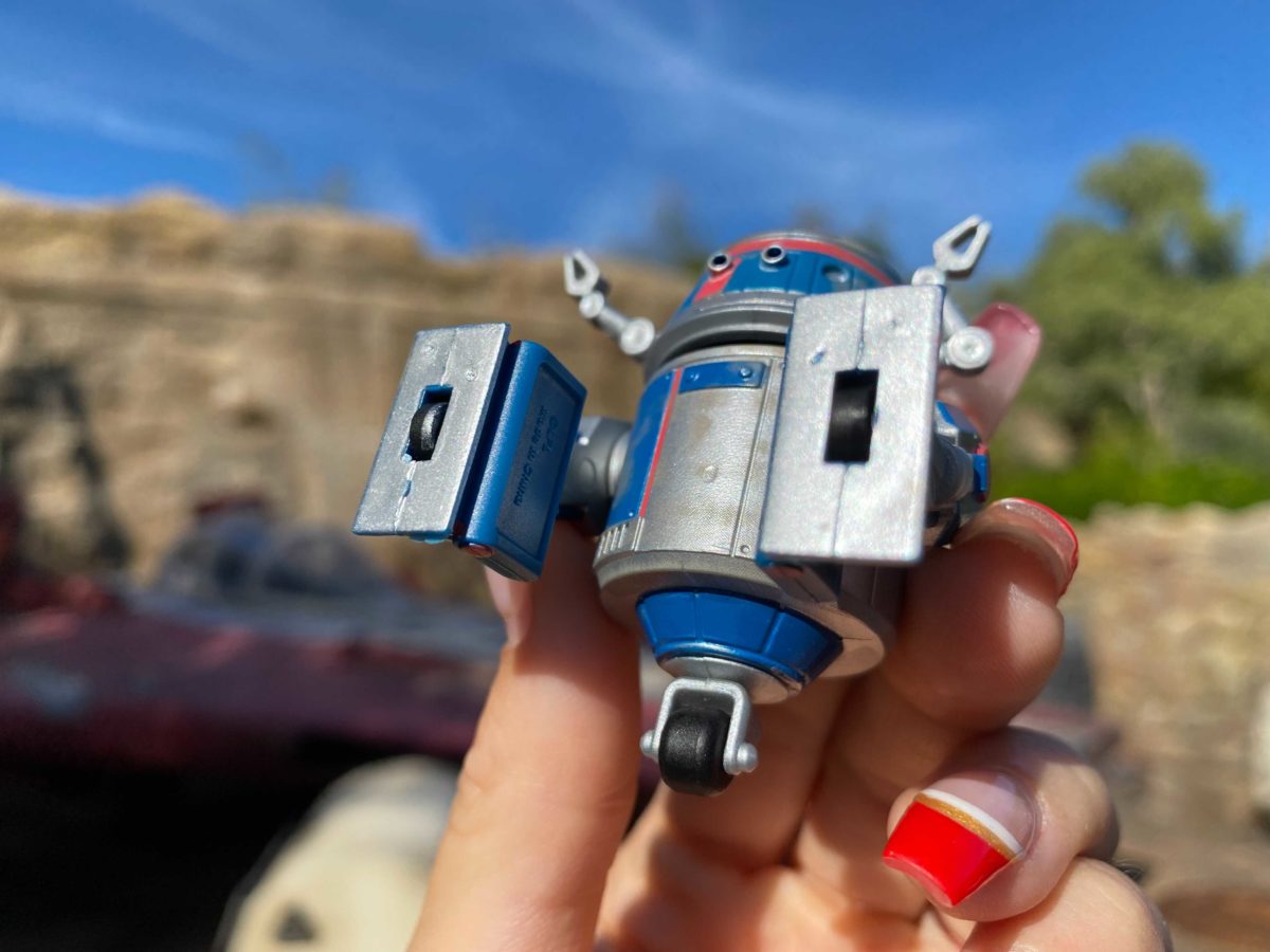 wdw-droid-factory-mystery-crate-action-figures-29-6349181