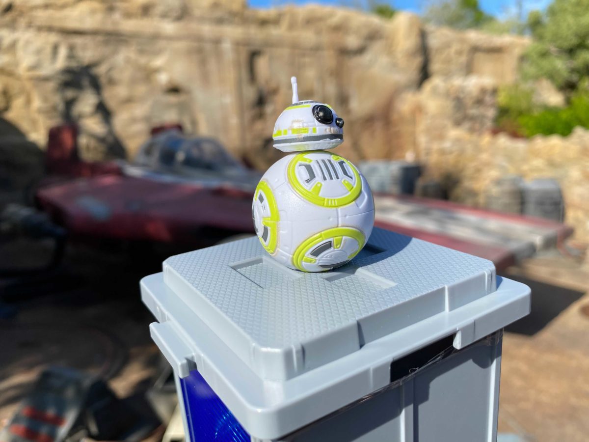 wdw-droid-factory-mystery-crate-action-figures-43-3786847