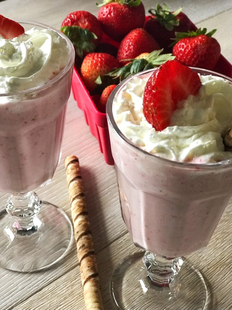 Strawberry Milkshake Food Mamma