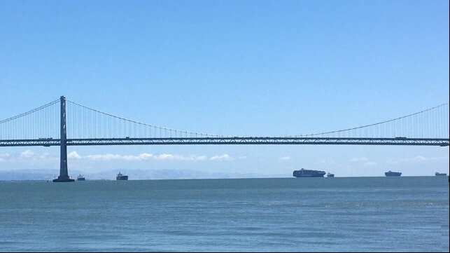 queing system hold containerships at sea for Port of Oakland California