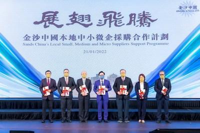 Sands China launched its SME book last Friday at The Londoner Macao, presenting the publication to guests of honour. The book not only records the milestones of the company&#x002019;s SME support programme since 2015, but also highlights some of the success stories of local SMEs the company has worked with over the years.