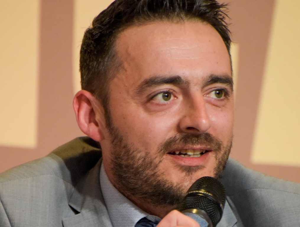 Dan Morgan-Evans, Air Charter Service