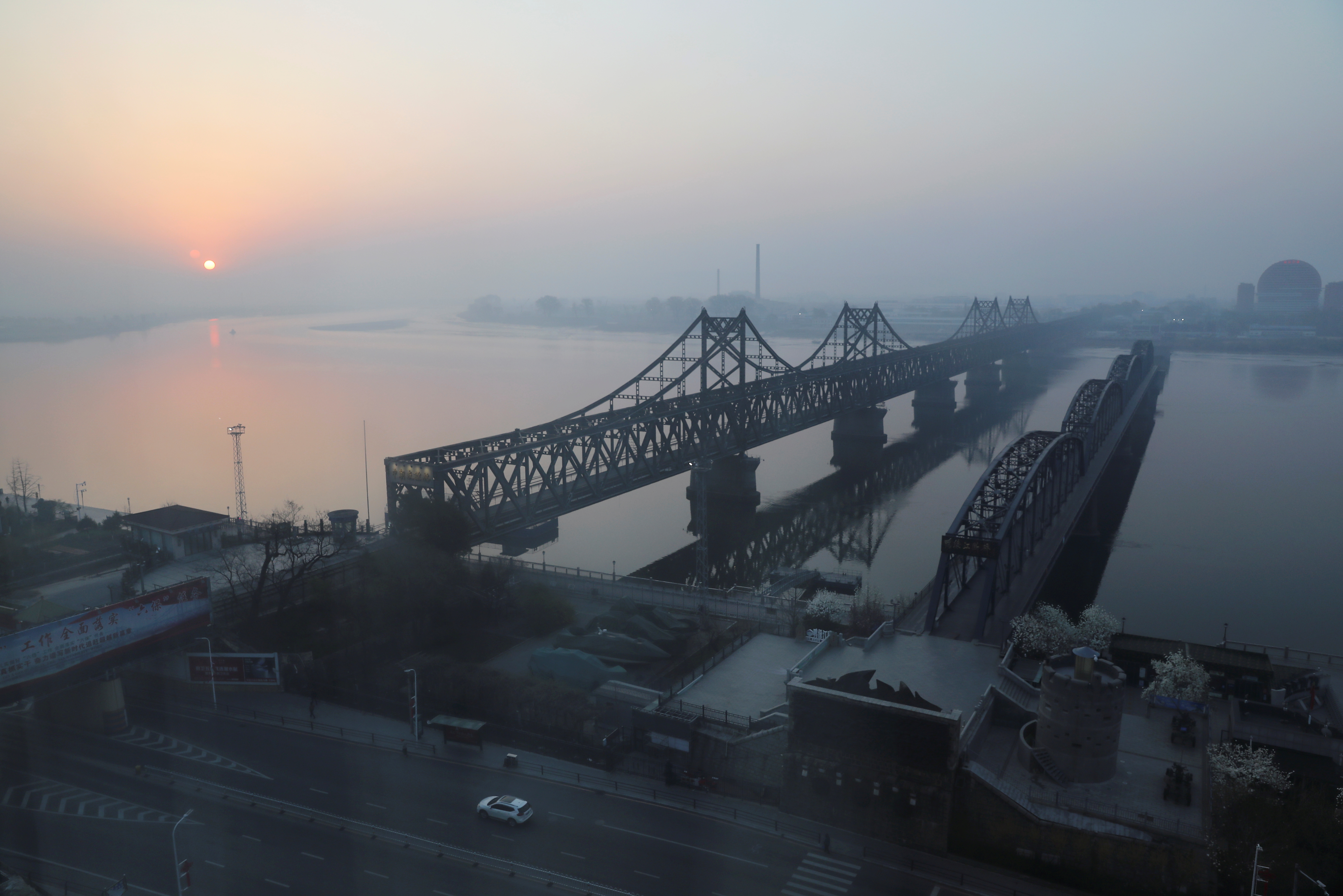 2021-04-20T040422Z_489450544_RC2GZM9Z8MLT_RTRMADP_3_NORTHKOREA-CHINA-TRADE.JPG 2021-04-20T040422Z_489450544_RC2GZM9Z8MLT_RTRMADP_3_NORTHKOREA-CHINA-TRADE.JPG