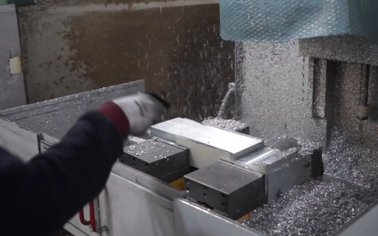 door handle metal cutting