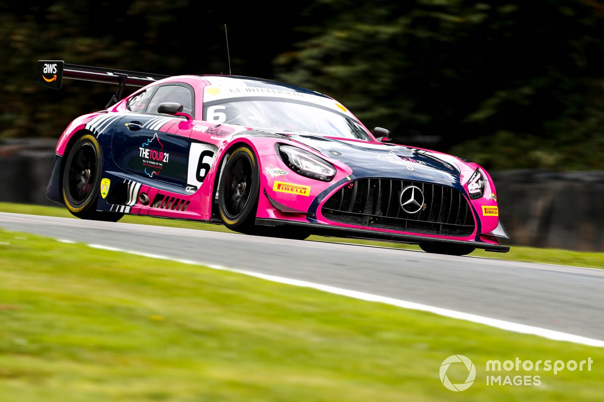 #6 RAM Racing Mercedes-AMG GT3 Evo: Yelmer Buurman, Ian Loggie