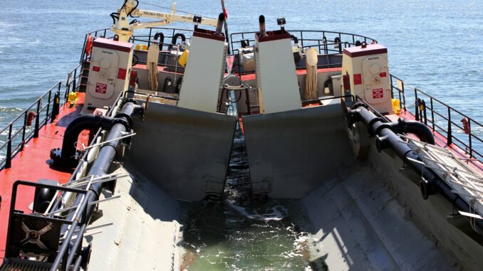 hopper-dredge-scaled