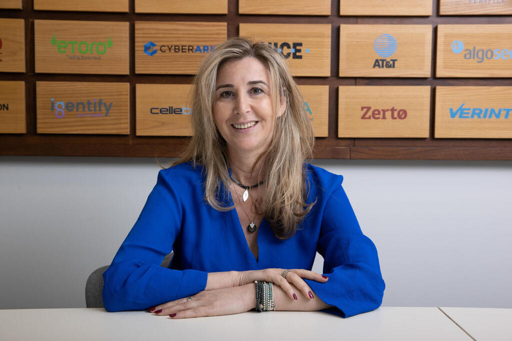 מוסף שבועי 20.4.22 טלי שם טוב