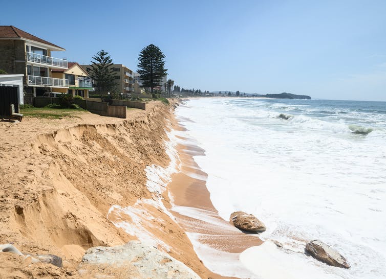 beach erosion in sydney