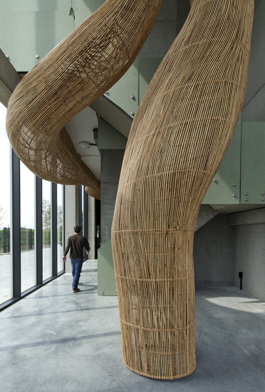 A Factory Face Lift / Enter Projects Asia - Interior Photography, Column