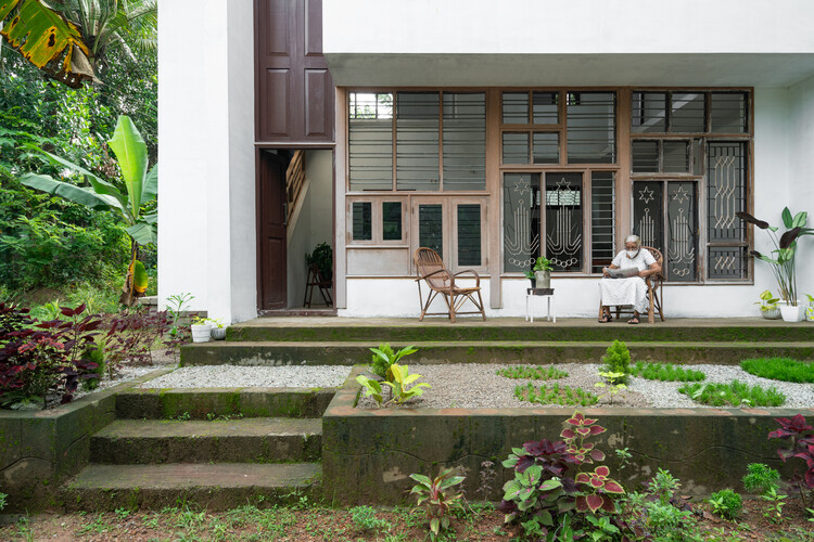 A Home Leftover / Ego Design Studio - Exterior Photography, Windows, Facade, Garden, Courtyard