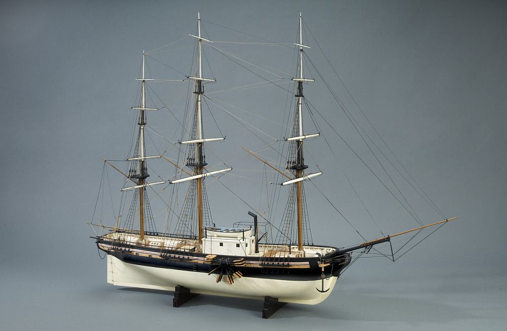 A model of the SS Savannah. (Photo: National Museum of American History/Smithsonian Institution)
