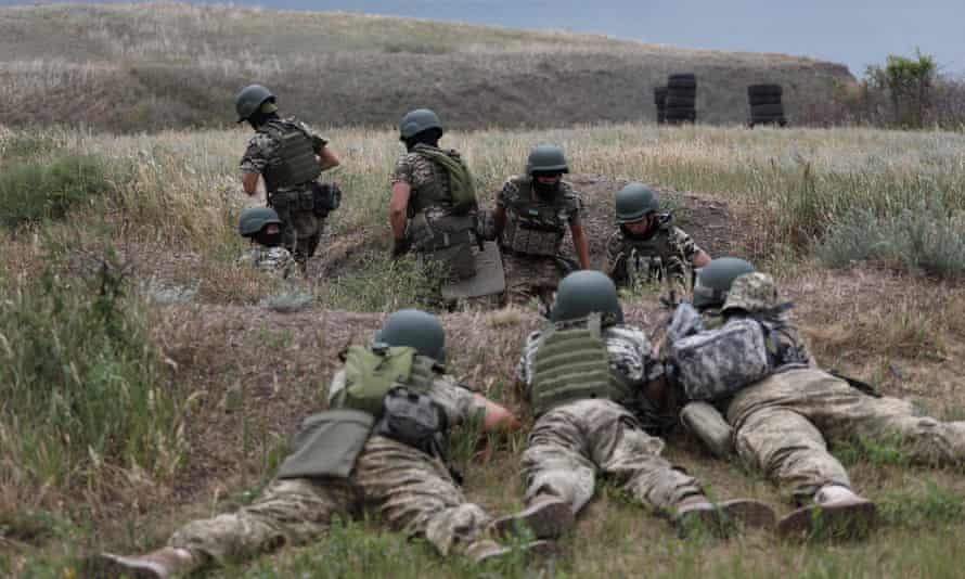 Servicemen of the 126th Separate Territorial Brigade of the Armed Forces of Ukraine take part in military exercises in Odesa.
