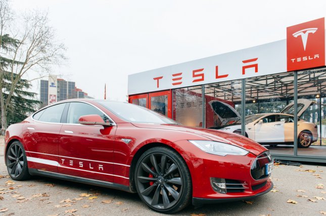 Electric vehicle prices surge amid supply chain issues, surge in gas prices