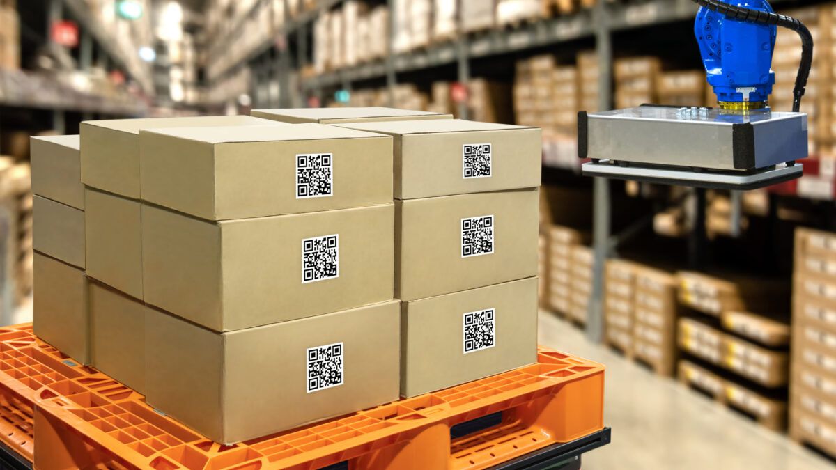 While visibility has always been important, it has been increasingly essential over the past couple of years. Better technology allows businesses to track products accurately through the supply chain and provides predictive capabilities. (Photo: Shutterstock)