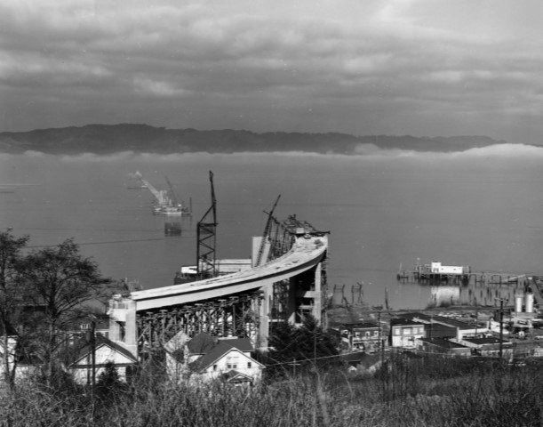 Building the bridge. (Photo: discoverourcoast.com)